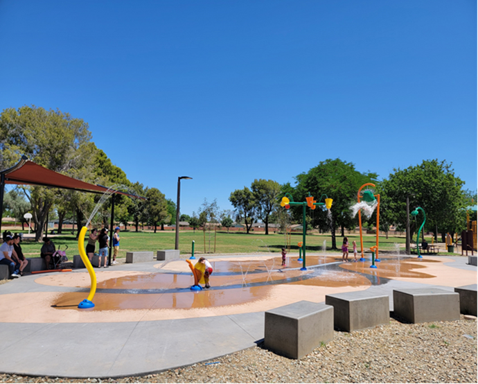 El Oso Park splash pad installation.